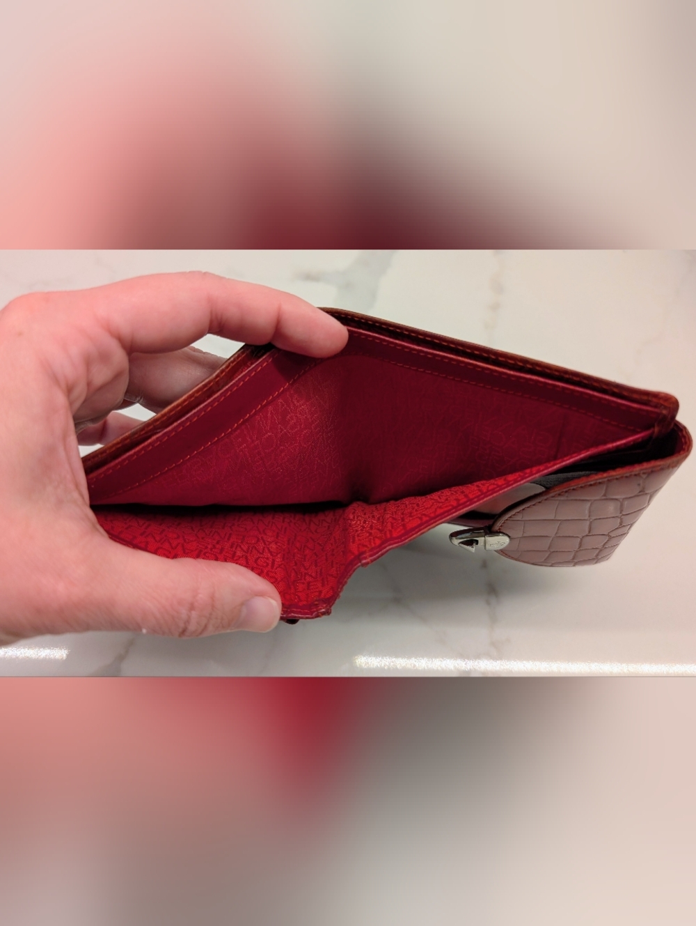 Gianni Versace Red Croc-Embossed Leather Wallet - Picture 8 of 9